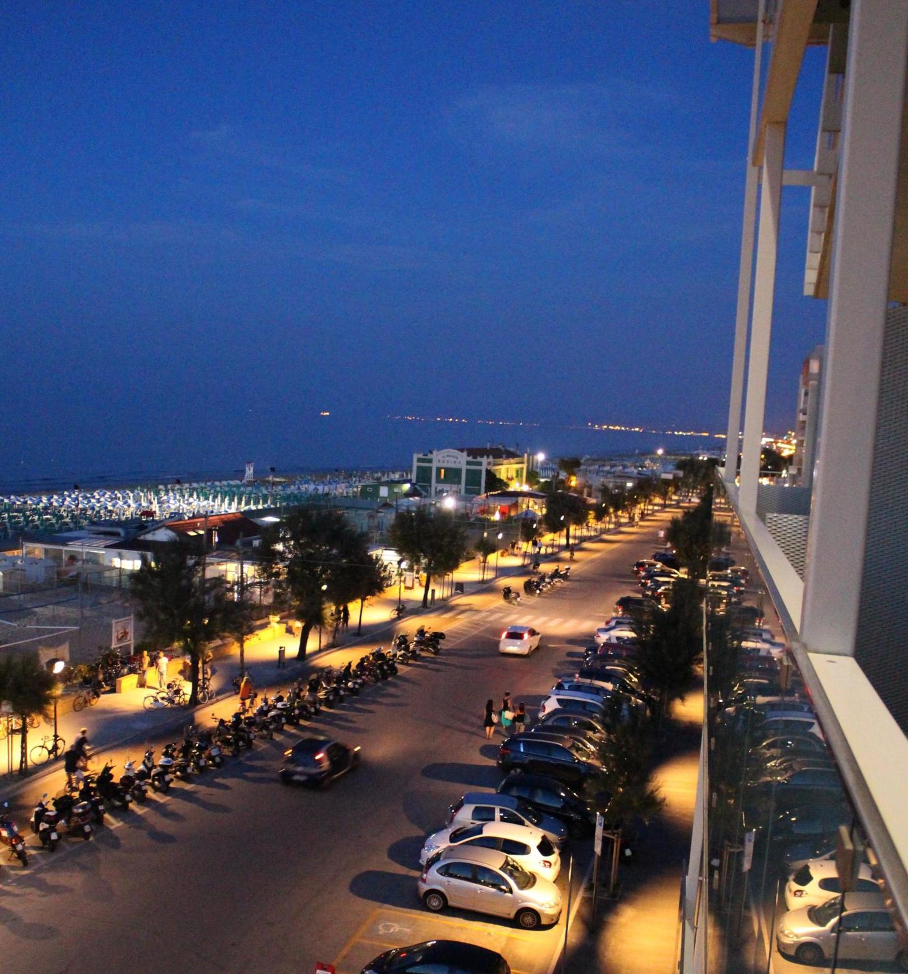 Hotel Cristallo Сенигаллия Номер фото